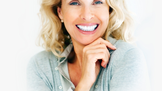 10 Secrets to a Stunning Smile with Crest Whitening Strips